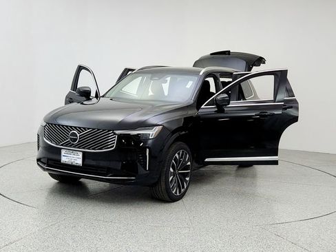 New 2026 Volvo XC90 B6 Plus w/ Protection Package Premier image 9