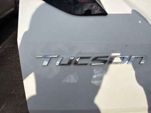 Certified 2024 Hyundai Tucson Limited AWD/4WD image 33