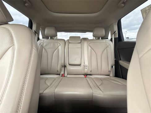 Used 2022 Lincoln Nautilus Reserve image 13