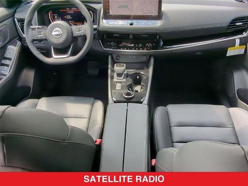 Certified 2024 Nissan Rogue SL image 8