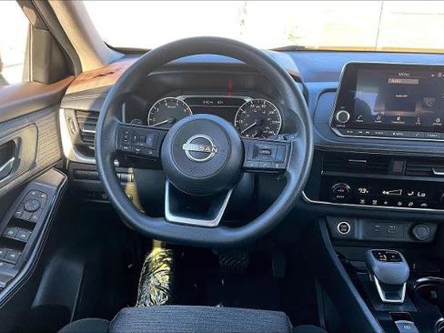 Certified 2023 Nissan Rogue SV image 6