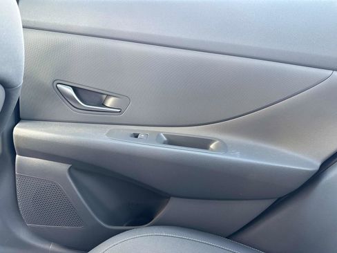 Used 2023 Hyundai Elantra SEL w/ Cargo Package image 15