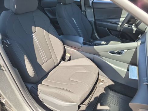New 2026 Hyundai Elantra Sport FWD image 21