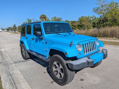 Used 2017 Jeep Wrangler Unlimited Sahara w/ Max Tow Package image 40