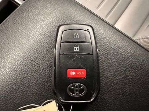 Used 2024 Toyota Tacoma TRD Off-Road image 23