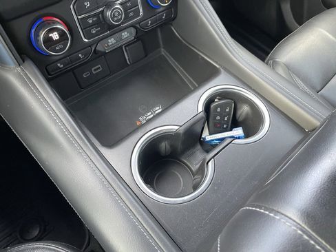 Used 2021 Chevrolet Tahoe LT w/ LT Signature Package image 19