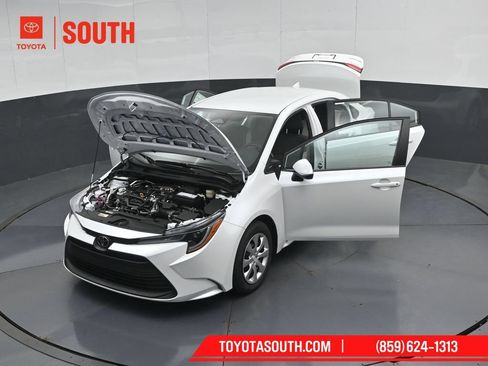 Used 2026 Toyota Corolla LE FWD image 51