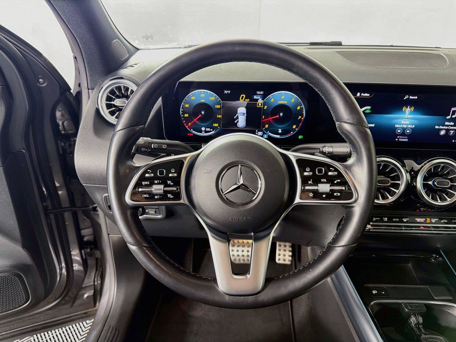 Used 2023 Mercedes-Benz GLA 250 4MATIC w/ AMG Line Exterior image 3