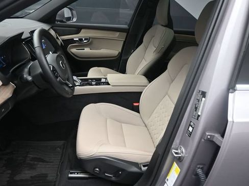 Certified 2026 Volvo XC90 B6 Plus w/ Protection Package Premier AWD/4WD image 18