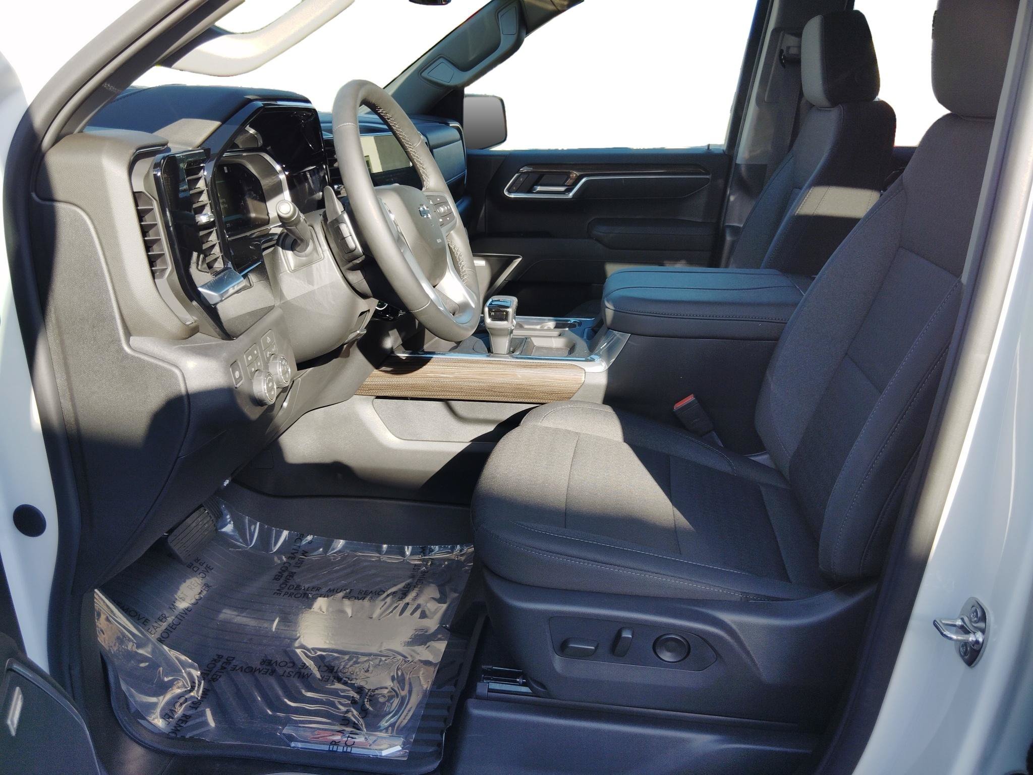 New 2026 Chevrolet Silverado 1500 RST AWD/4WD image 15