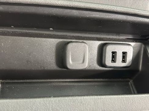 Used 2019 Chevrolet Suburban Premier image 31