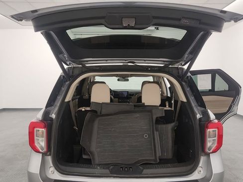 Used 2020 Ford Explorer Limited w/ Class III Trailer Tow Package image 32