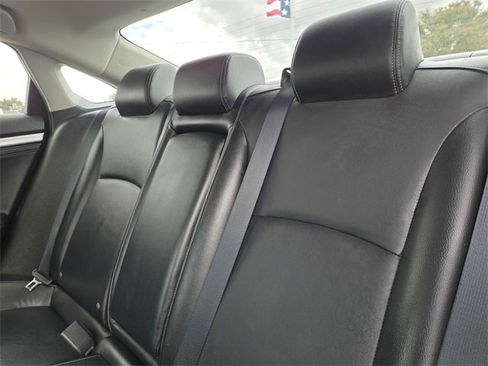 Used 2019 Honda Civic EX-L image 9