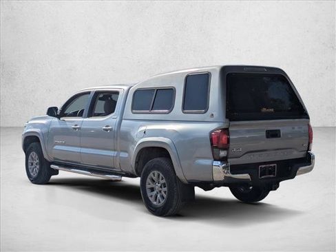 Used 2019 Toyota Tacoma SR5 AWD/4WD image 6