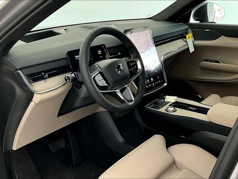 New 2026 Volvo EX90 Plus RWD image 25