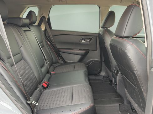 Certified 2025 Nissan Rogue SV AWD/4WD image 15