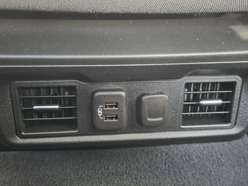 Used 2022 GMC Sierra 1500 Elevation image 25