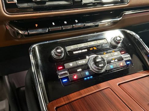 Used 2024 Lincoln Navigator L Reserve w/ Equipment Group 201A AWD/4WD image 37