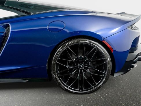 Used 2023 McLaren GT RWD image 17