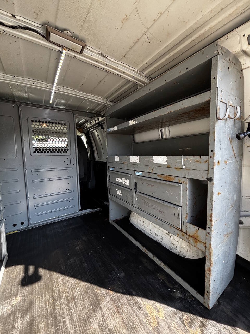 Used 2014 GMC Savana 3500 RWD image 14