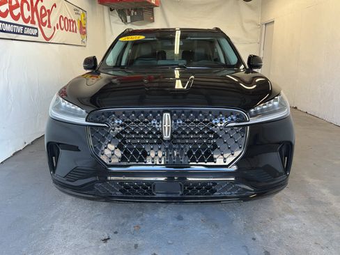 Used 2025 Lincoln Aviator 2WD w/ Jet Appearance Package image 3