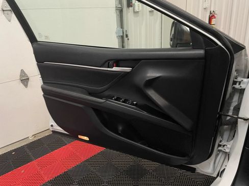 Used 2018 Toyota Camry XSE w/ Audio Package FWD image 26