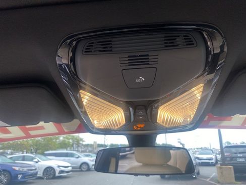 Used 2022 BMW 540i xDrive w/ Convenience Package image 25