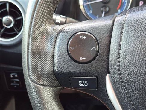 Certified 2018 Toyota Corolla LE FWD image 4