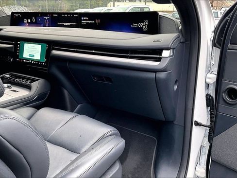 Used 2025 Lincoln Navigator L Reserve w/ Jet Appearance Package image 16