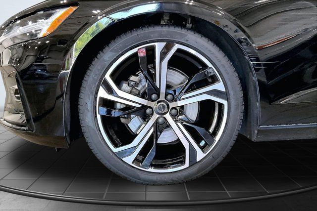Certified 2023 Volvo S60 B5 Core w/ Climate Package FWD image 11