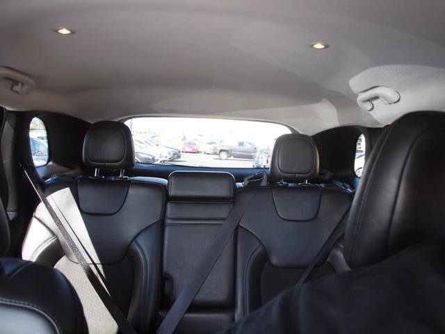 Used 2019 Jeep Cherokee Latitude Plus w/ Cold Weather Group AWD/4WD image 12
