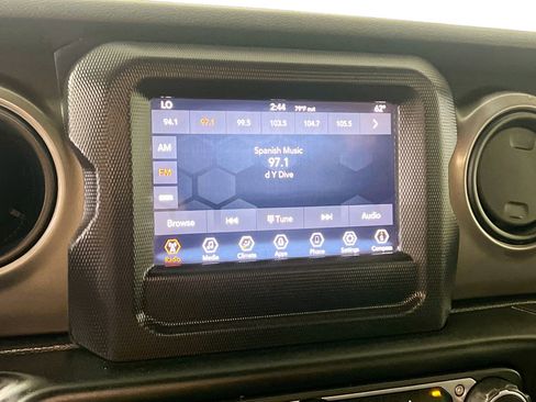 Used 2020 Jeep Wrangler Sport image 28