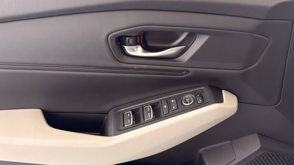 Used 2026 Honda Accord SE image 33