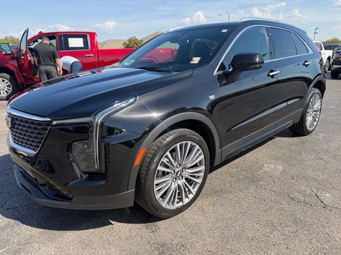 Used 2024 Cadillac XT4 Premium Luxury FWD image 10