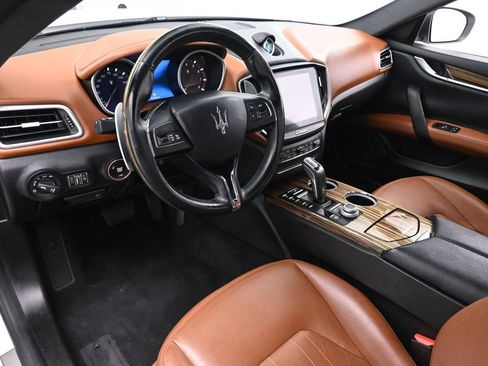 Used 2019 Maserati Ghibli S Q4 AWD/4WD image 10