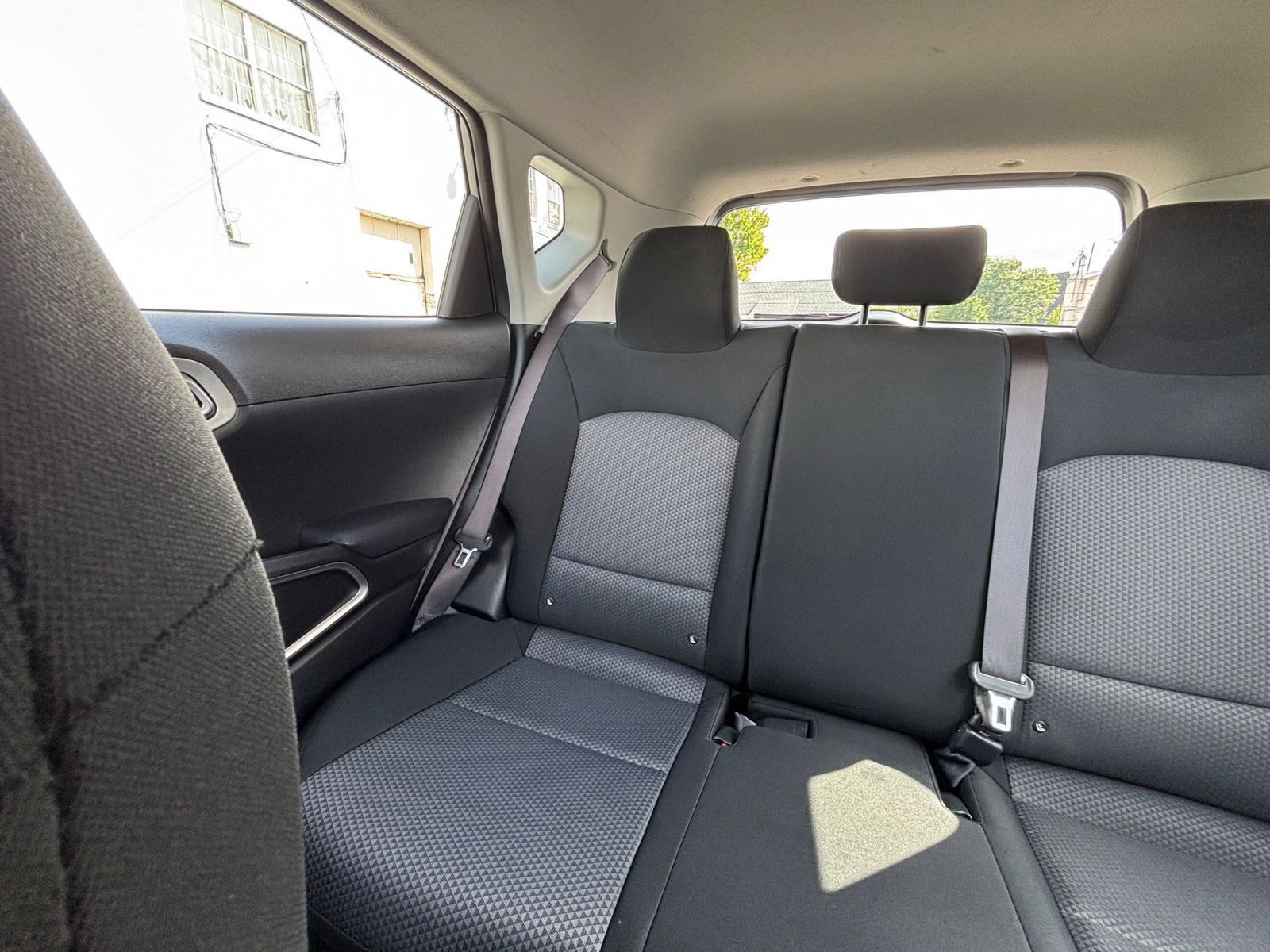 Used 2025 Kia Soul LX w/ LX Technology Package FWD image 36