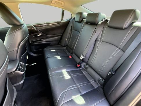 Used 2021 Lexus ES 300h Ultra Luxury w/ Accessory Package 2 FWD image 21