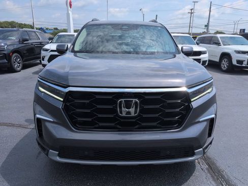 Used 2025 Honda Pilot Elite image 8