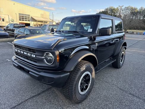 New 2025 Ford Bronco 2-Door w/ Sasquatch Package image 3