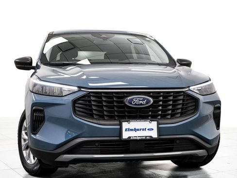 Used 2025 Ford Escape Active w/ Tech Pack #1 FWD image 3