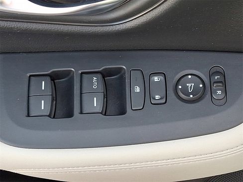 Used 2023 Honda HR-V LX image 26