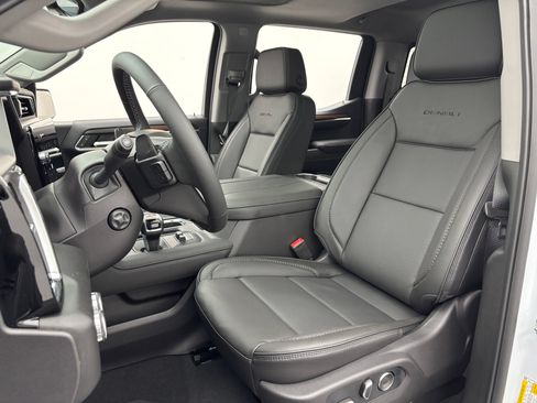 New 2026 GMC Sierra 1500 Denali w/ Technology Package AWD/4WD image 19