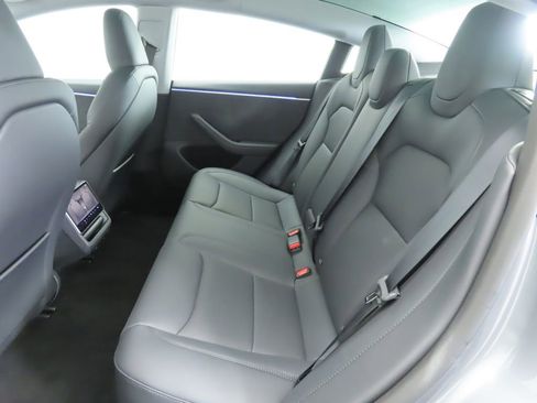 Used 2025 Tesla Model 3 Long Range image 21