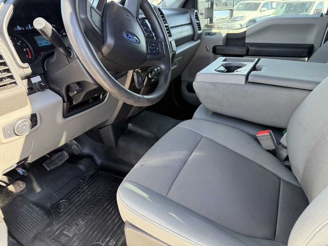 Used 2018 Ford F250 XL w/ Power Equipment Group AWD/4WD image 32