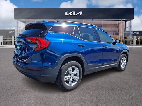 Used 2020 GMC Terrain SLE w/ Driver Convenience Package image 6