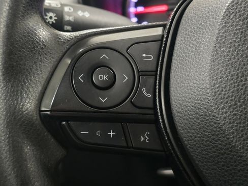 Certified 2021 Toyota RAV4 LE image 29