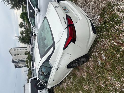 Used 2025 Nissan Altima 2.5 SV FWD image 18