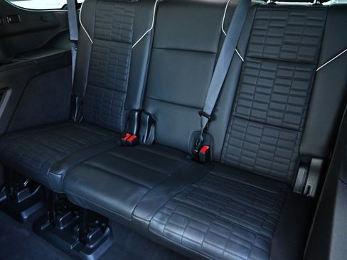 Used 2023 Cadillac Escalade V AWD/4WD image 14