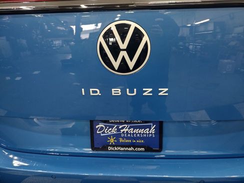 New 2025 Volkswagen ID. Buzz 1st Edition image 16