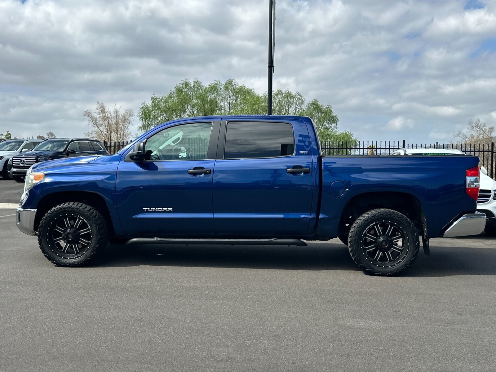 Used 2014 Toyota Tundra SR5 w/ SR5 Upgrade Package RWD image 6